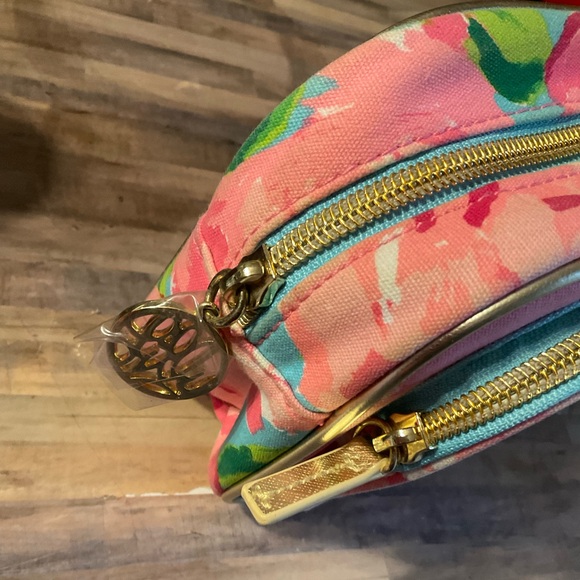 Lilly Pulitzer Tropical Print Pouch and Coin Purse and Mirror - Picture 7 of 7